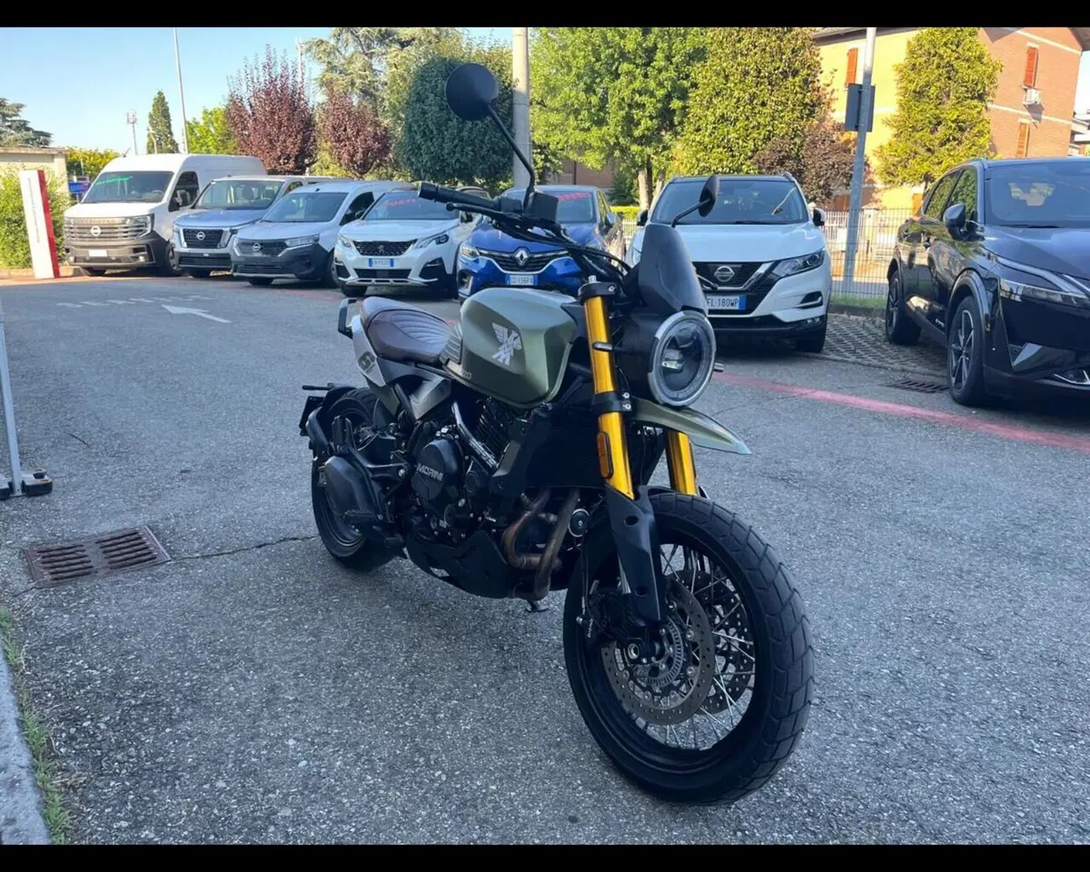 Moto Morini SEIEMMEZZO SCR (2022 - 26) (3)