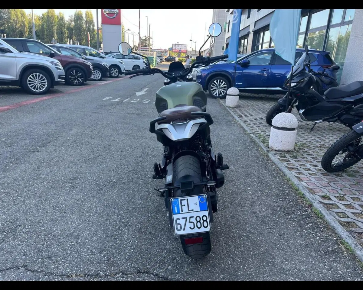 Moto Morini SEIEMMEZZO SCR (2022 - 26) (6)