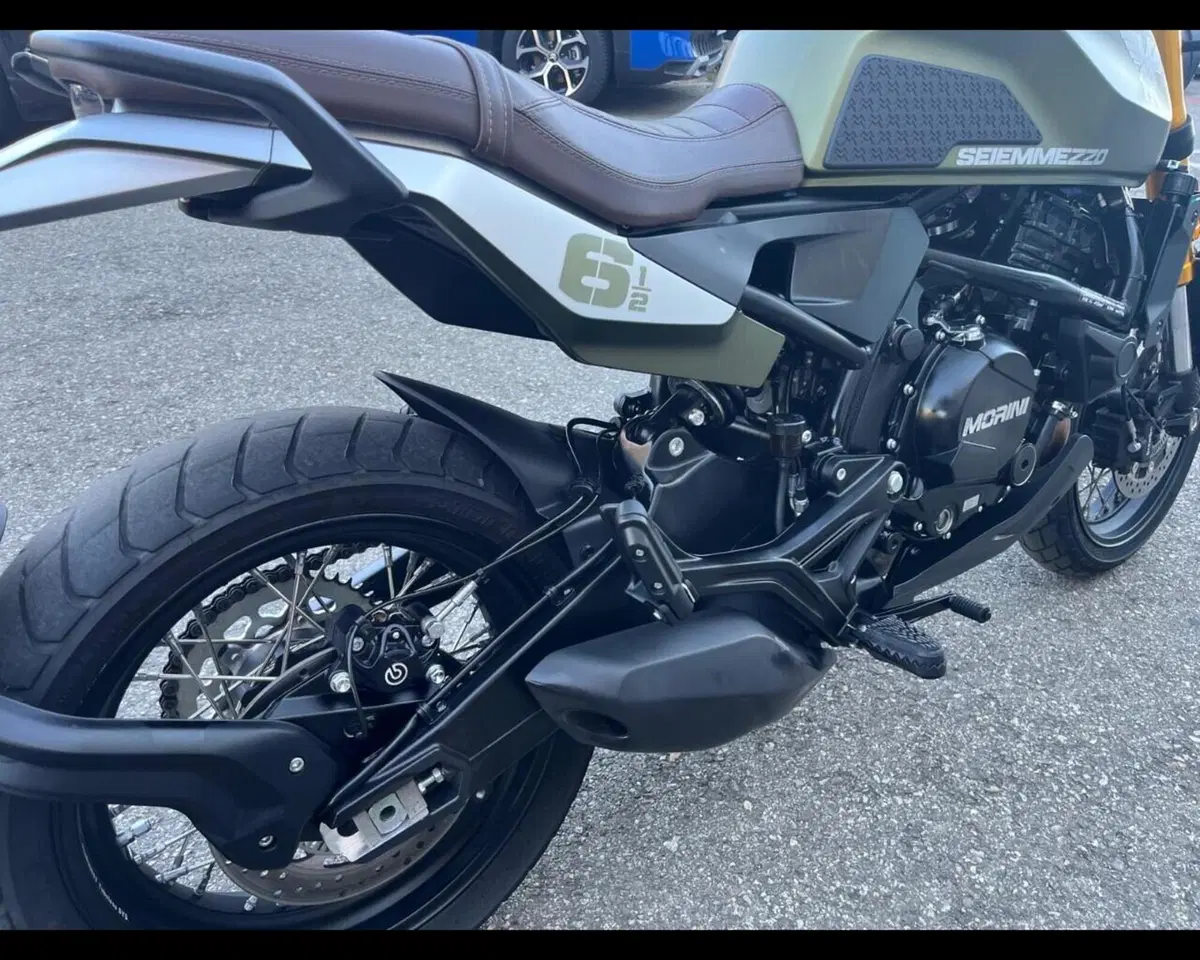 Moto Morini SEIEMMEZZO SCR (2022 - 26) (11)