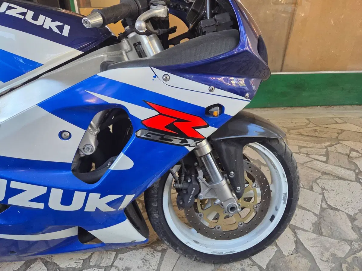Suzuki GSX R 750 (1999 - 03) (9)