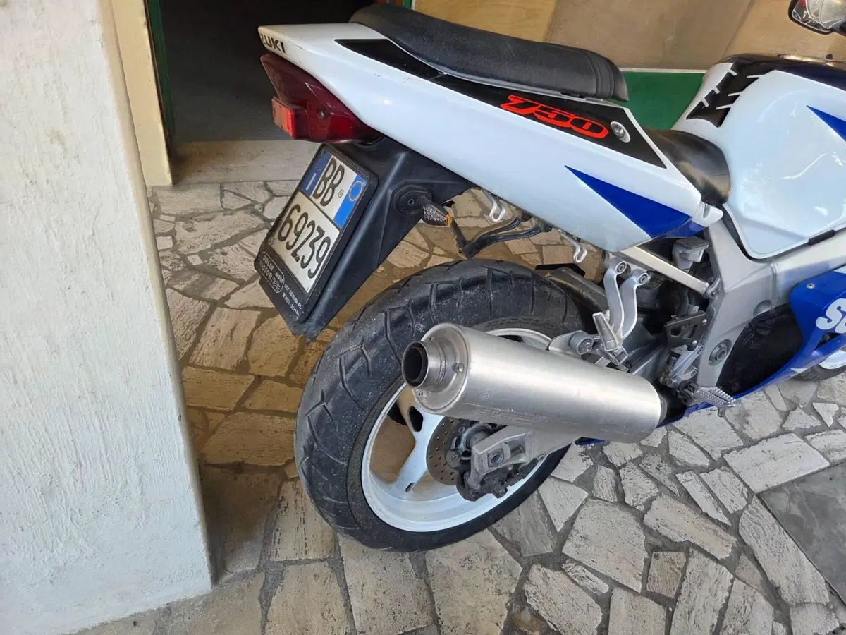 Suzuki GSX R 750 (1999 - 03) (11)