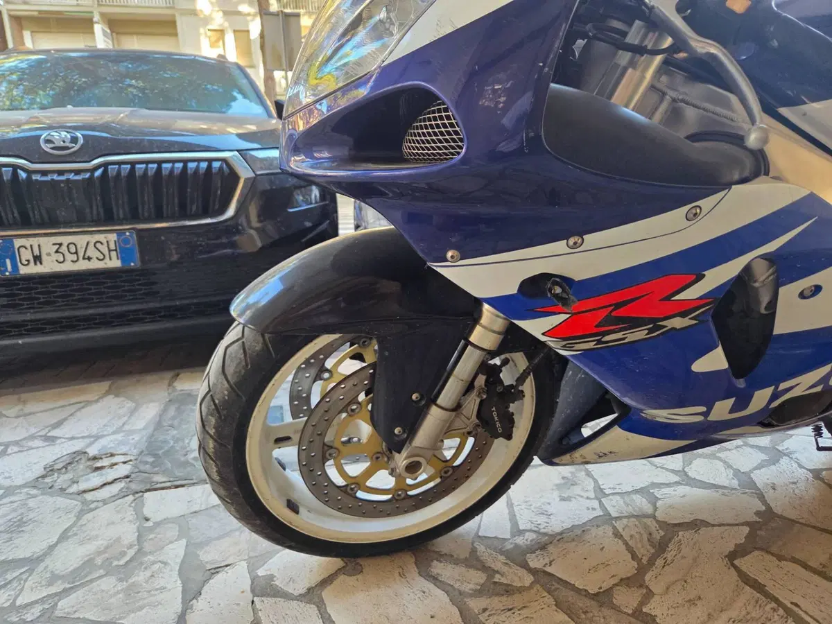 Suzuki GSX R 750 (1999 - 03) (13)