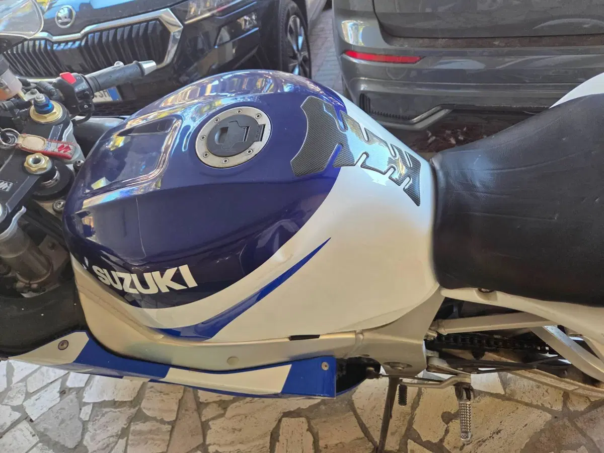 Suzuki GSX R 750 (1999 - 03) (17)
