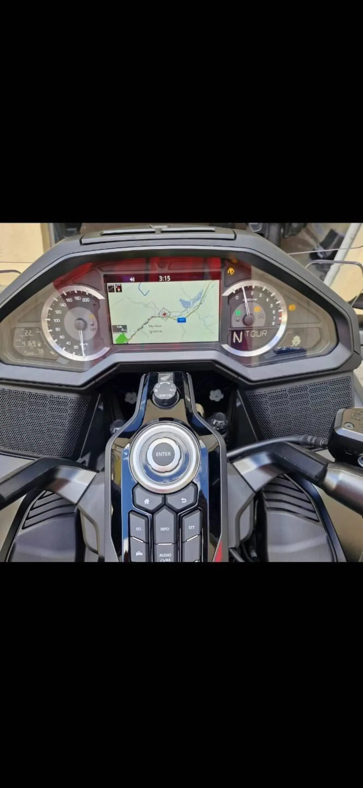 Honda GL 1800 Gold Wing DCT (2021 - 24) (2)