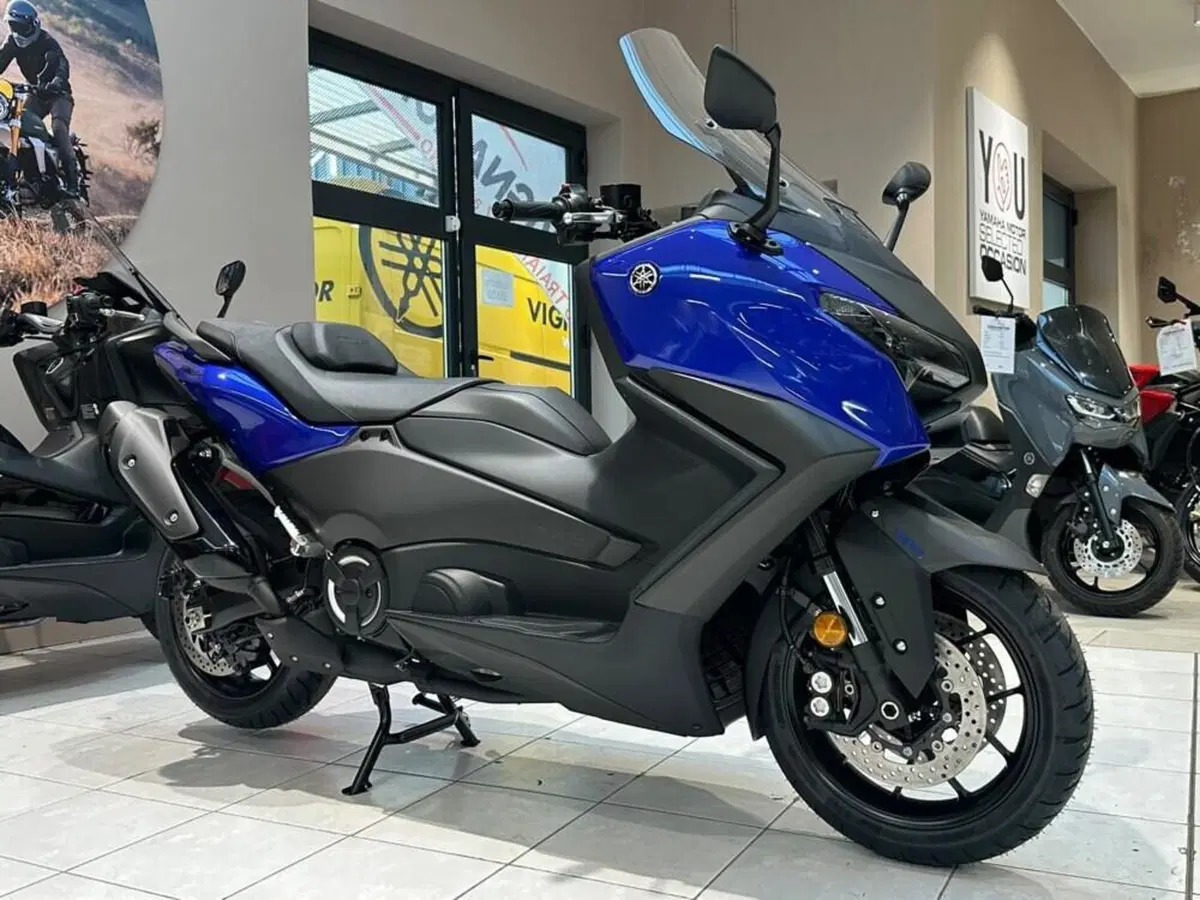 Yamaha T-Max 560 (2025 - 26)