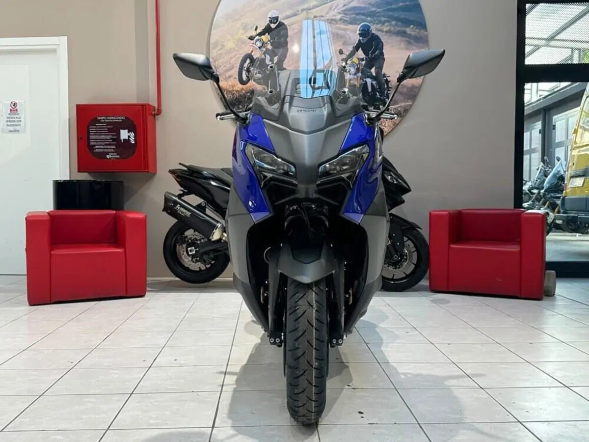 Yamaha T-Max 560 (2025 - 26) (2)