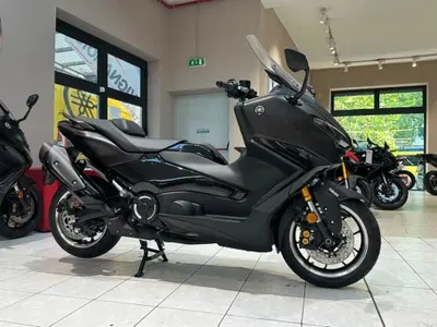 Yamaha T-Max 560 Tech Max (2025 - 26) usata
