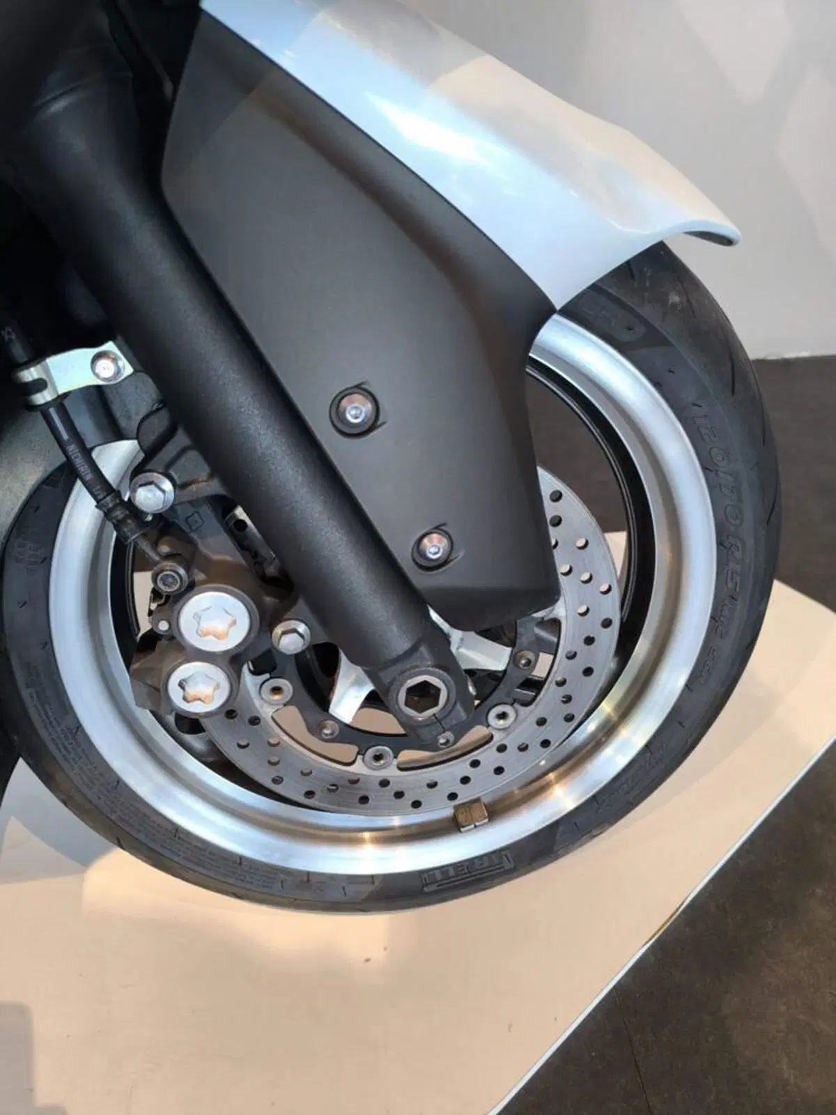 Yamaha T-Max 500 White Max (2010 - 11) (4)