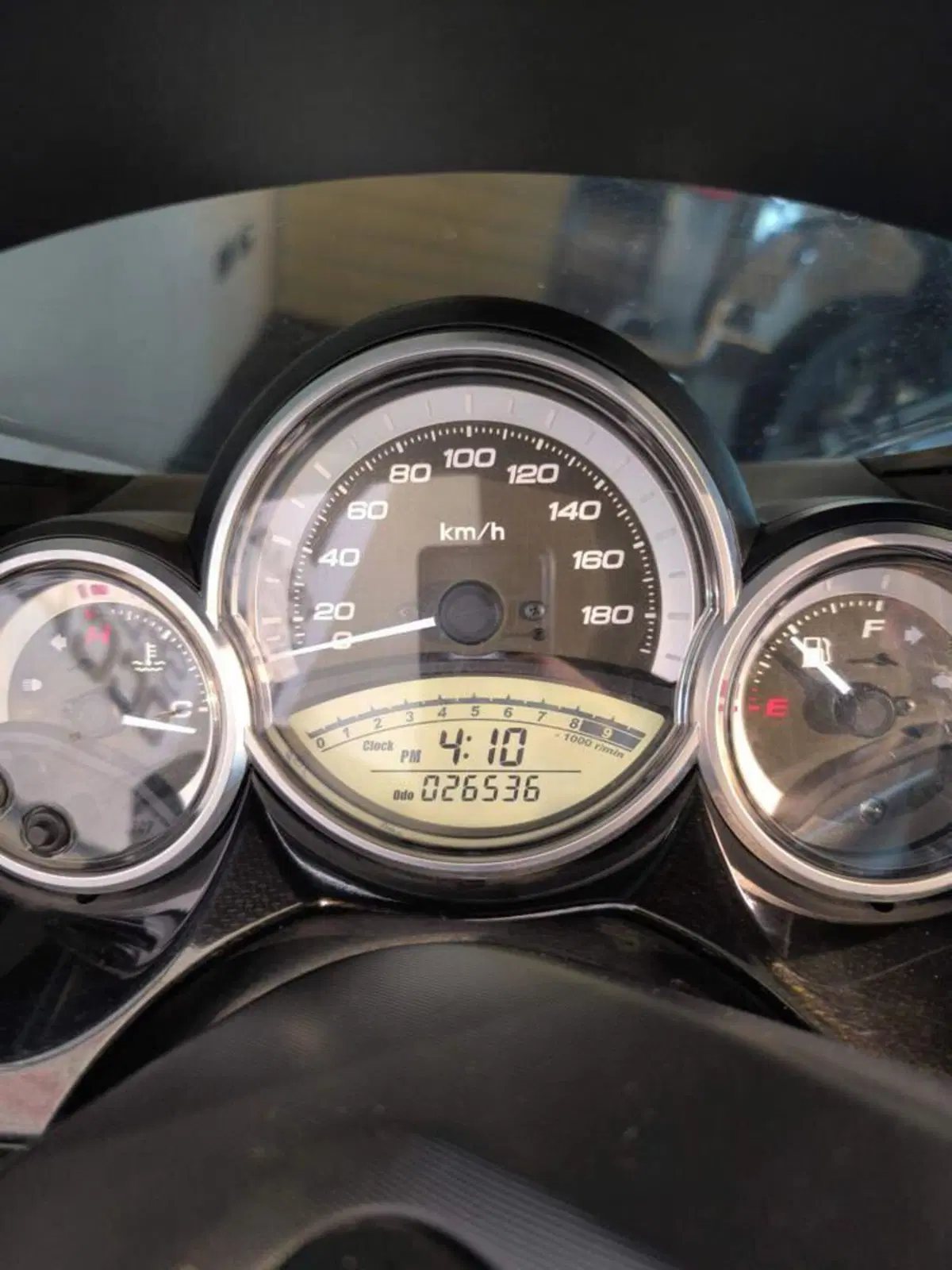 Yamaha T-Max 500 White Max (2010 - 11) (6)