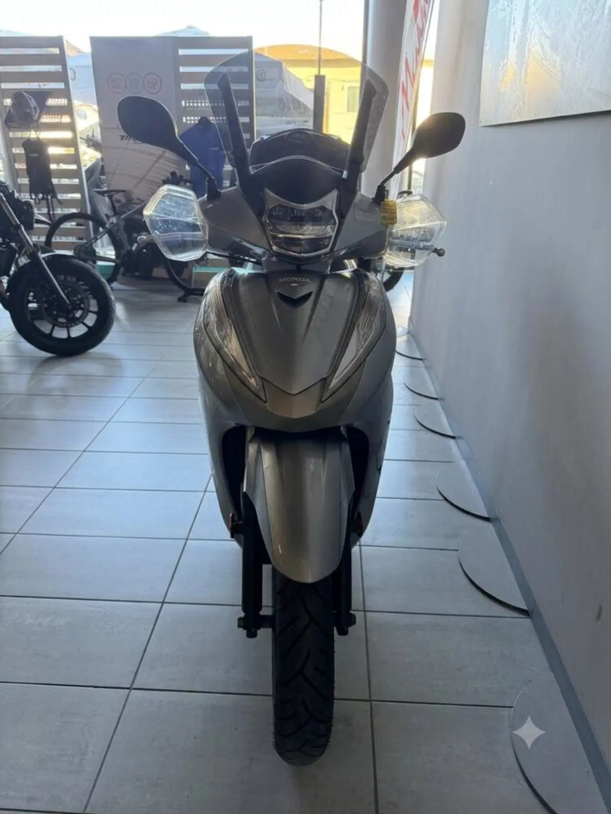 Honda SH 300 i ABS (2016 - 20) (4)