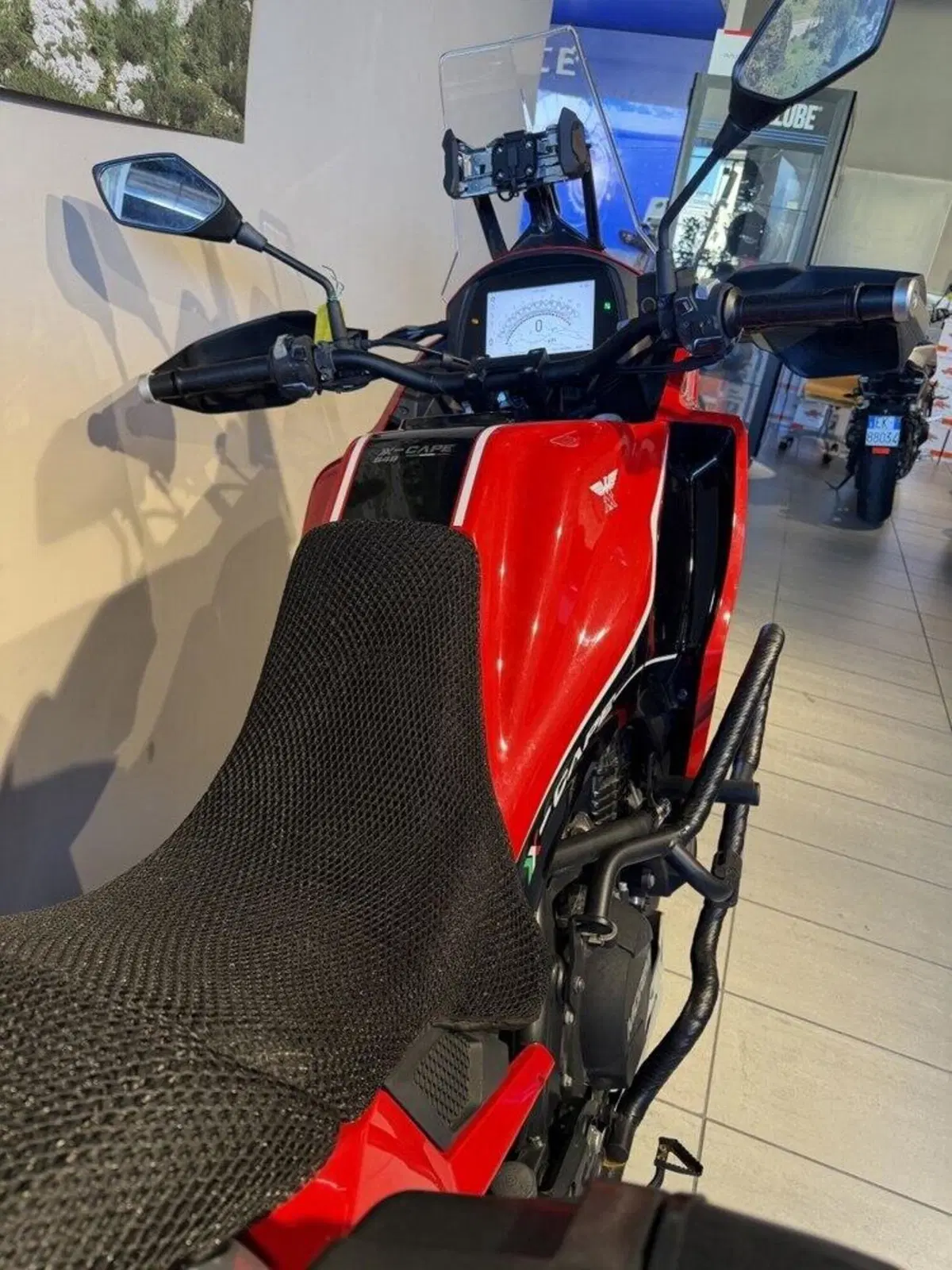 Moto Morini X-Cape 650 (2021 - 26) (3)
