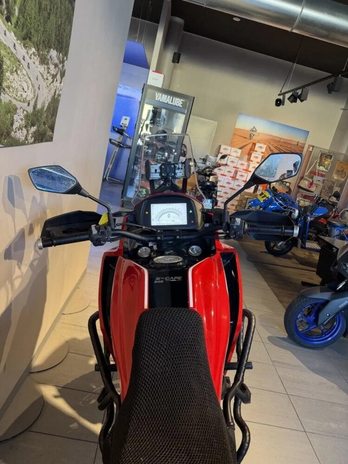 Moto Morini X-Cape 650 (2021 - 26) (6)