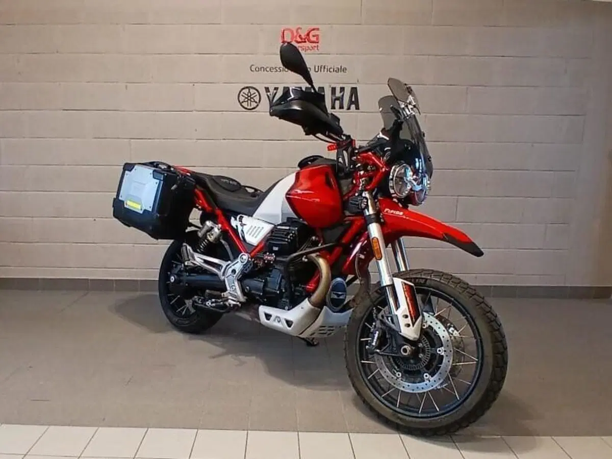 Moto Guzzi V85 TT (2021 - 23) (2)