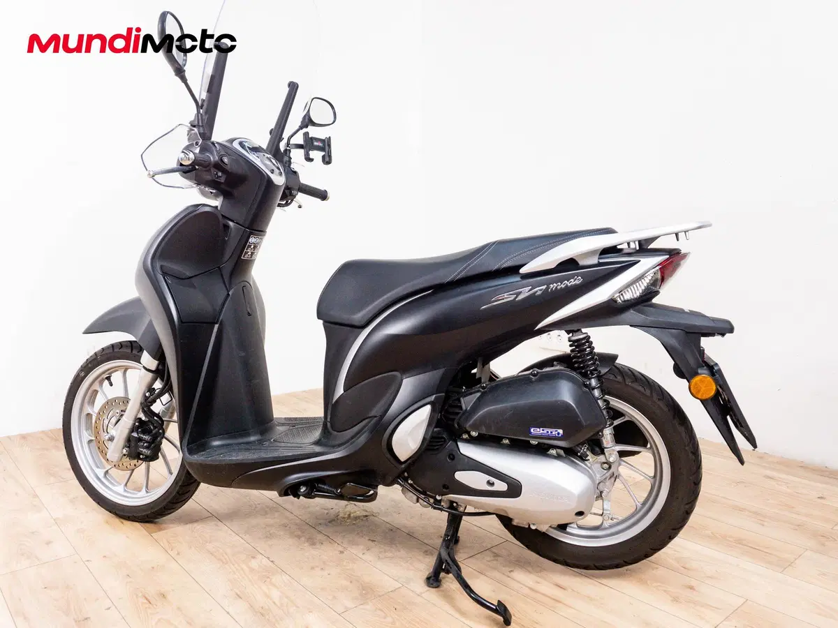 Honda SH 125 Mode (2024 - 26) (7)