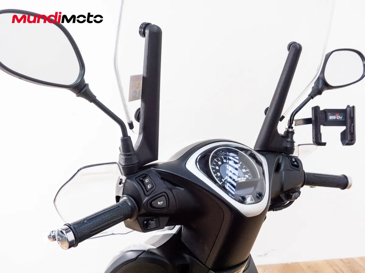 Honda SH 125 Mode (2024 - 26) (11)