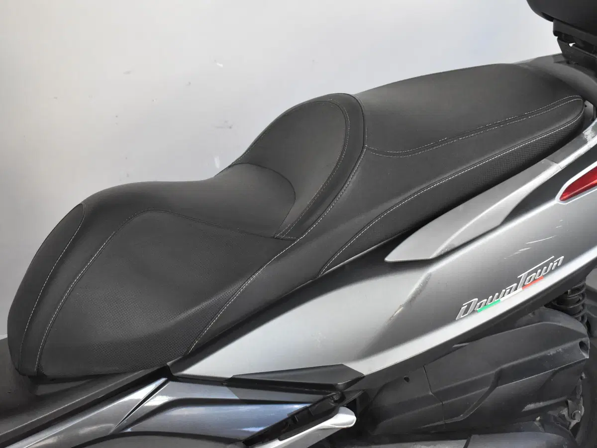 Kymco Downtown 350i ABS (2016 - 20) (14)