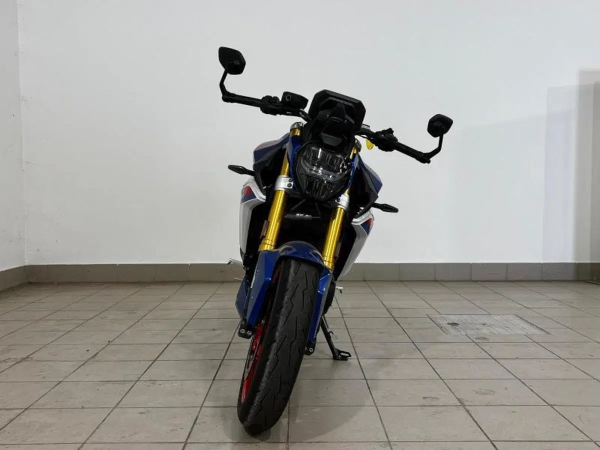 Bmw F 900 R (2025 - 27) (2)