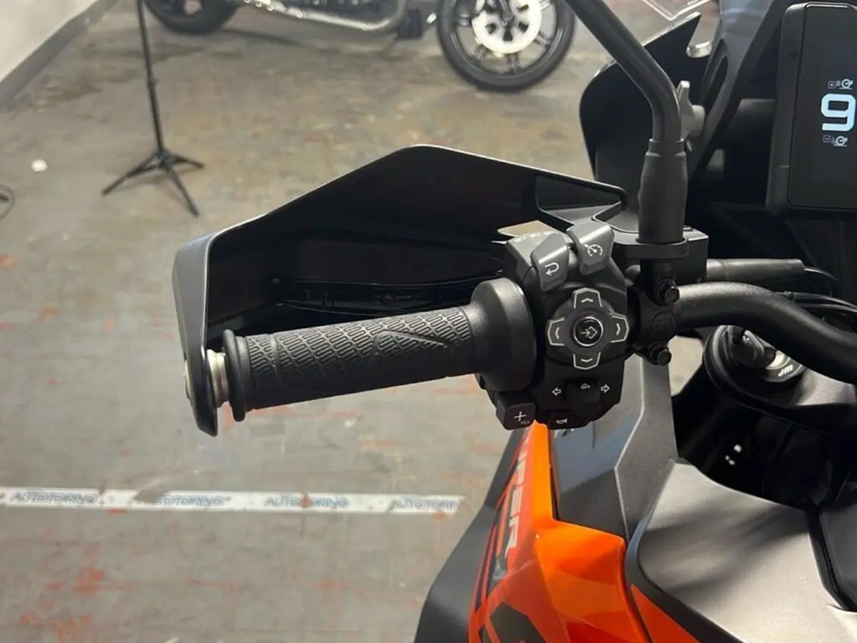 KTM 1290 Super Adventure S (2022 - 25) (9)