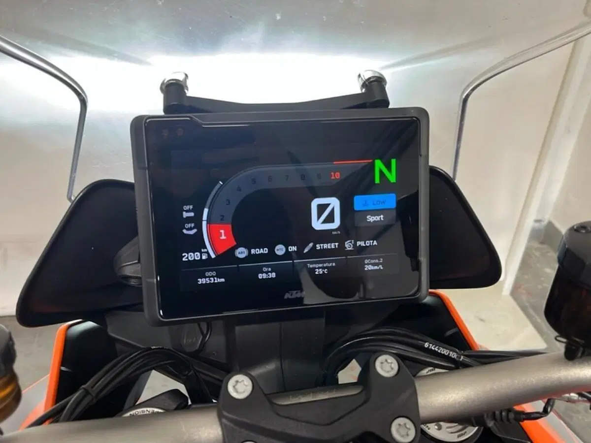 KTM 1290 Super Duke GT (2022 - 25) (10)