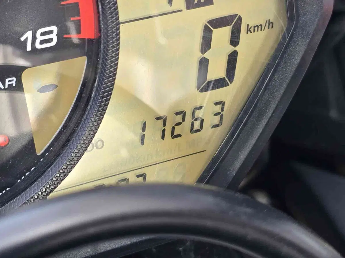 Yamaha YZF R6 (2017 - 20) (26)
