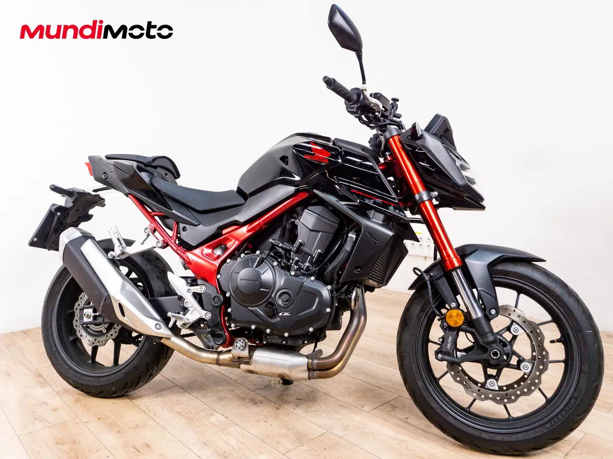 Honda CB 750 Hornet (2025) (2)