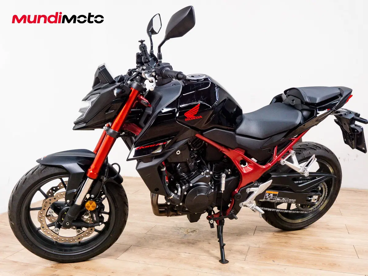 Honda CB 750 Hornet (2025) (8)