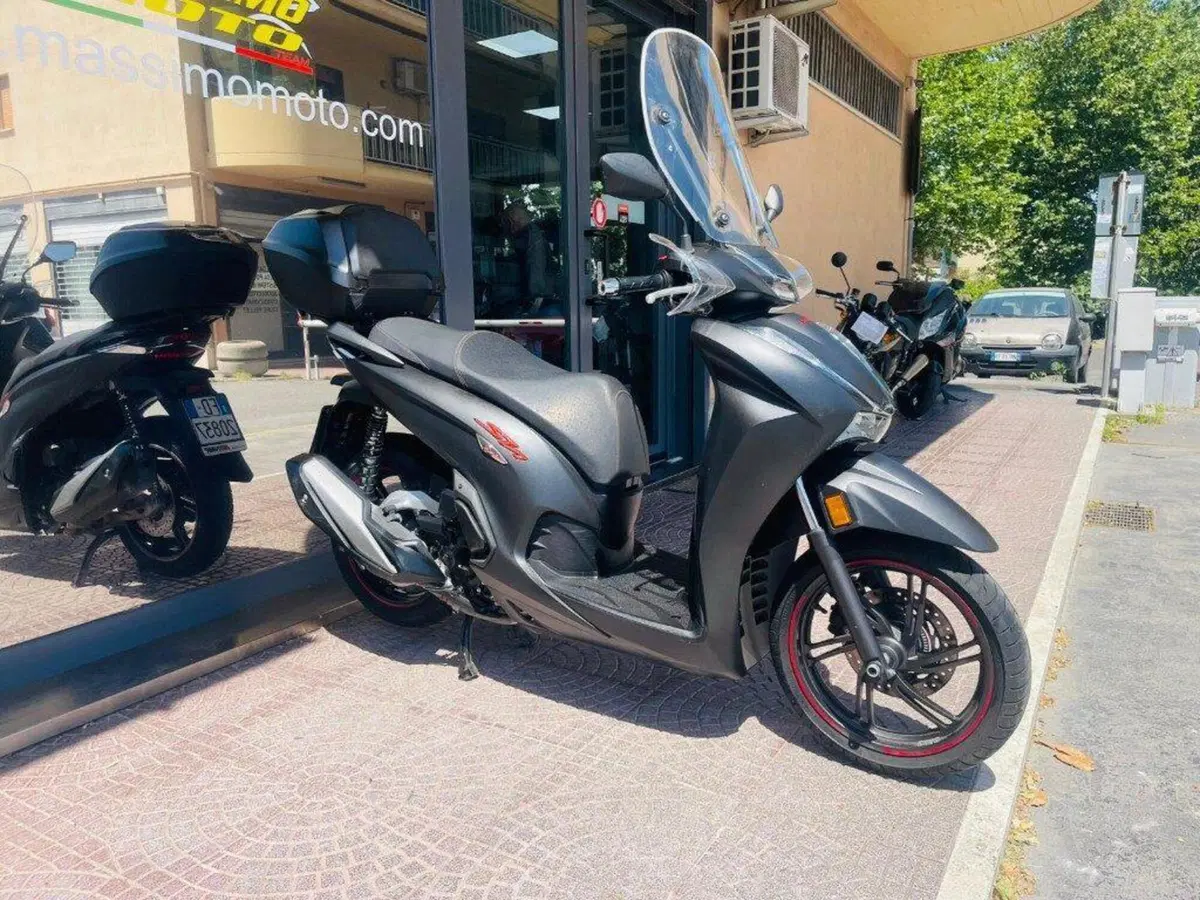 Honda SH 350 (2021 - 24) (10)