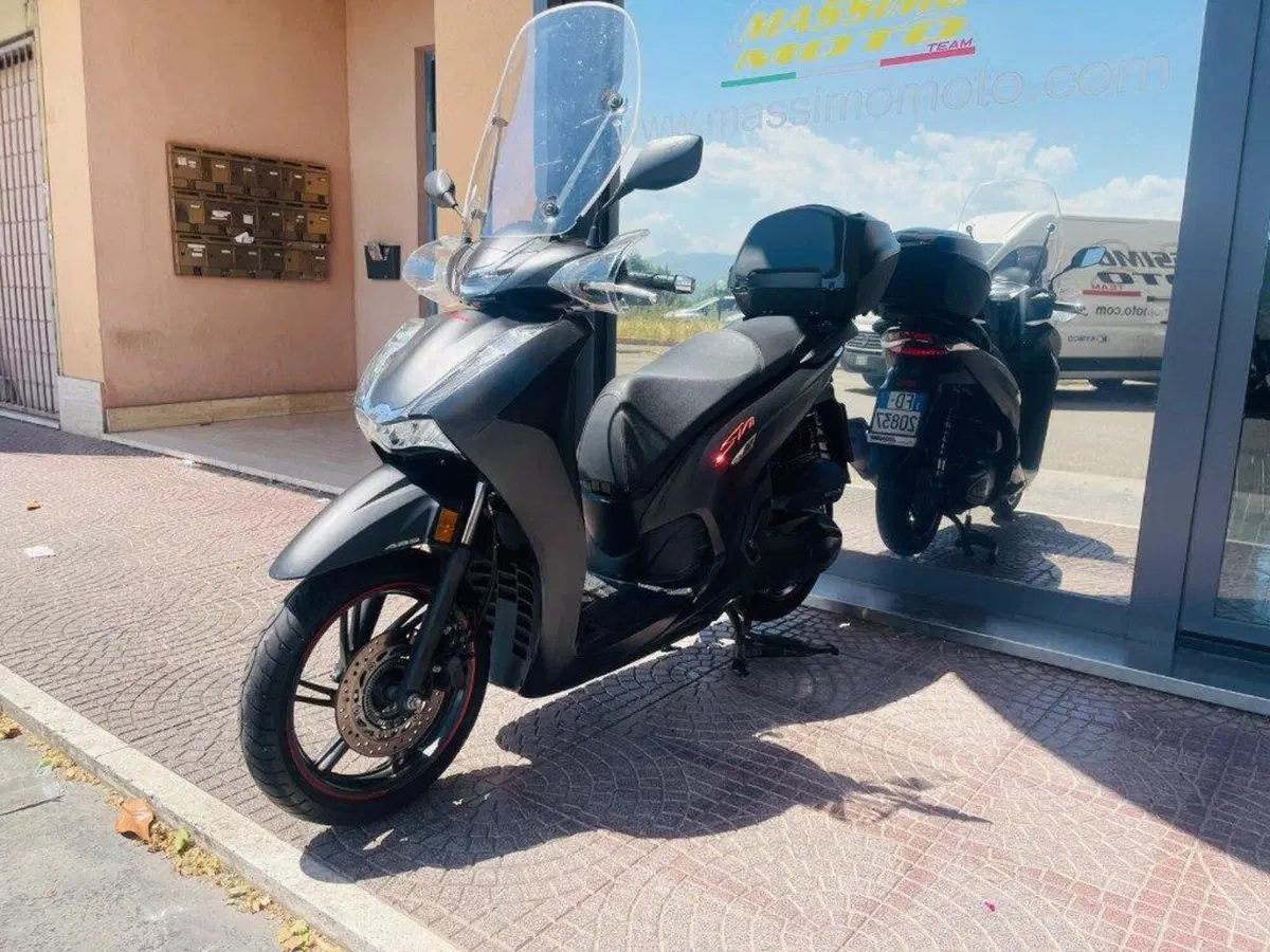 Honda SH 350 (2021 - 24) (6)