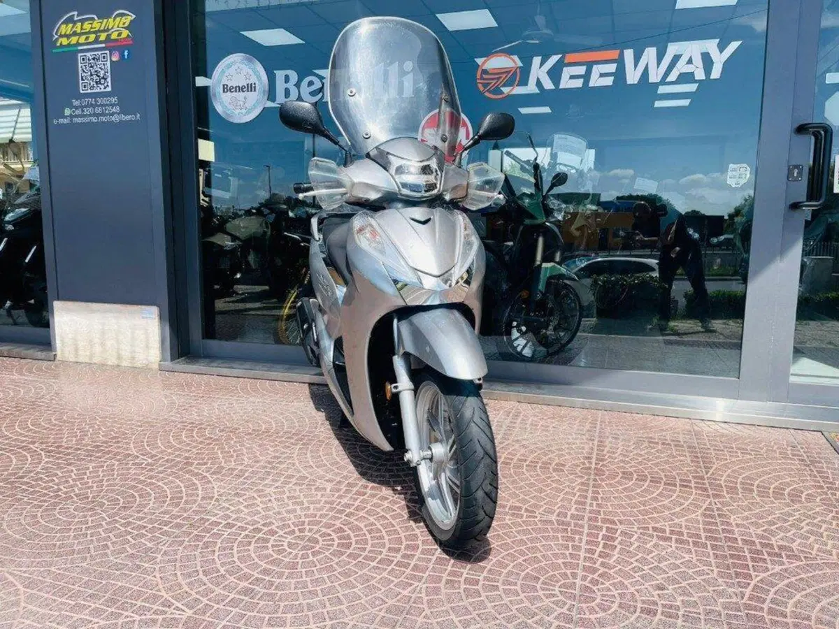 Honda SH 300 i ABS (2016 - 20) (4)