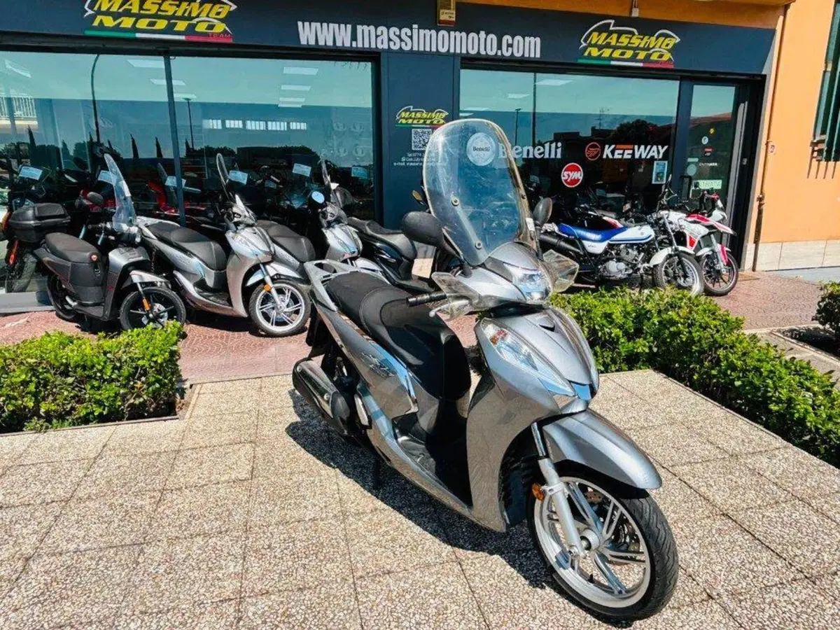 Honda SH 300 i ABS (2016 - 20) (5)