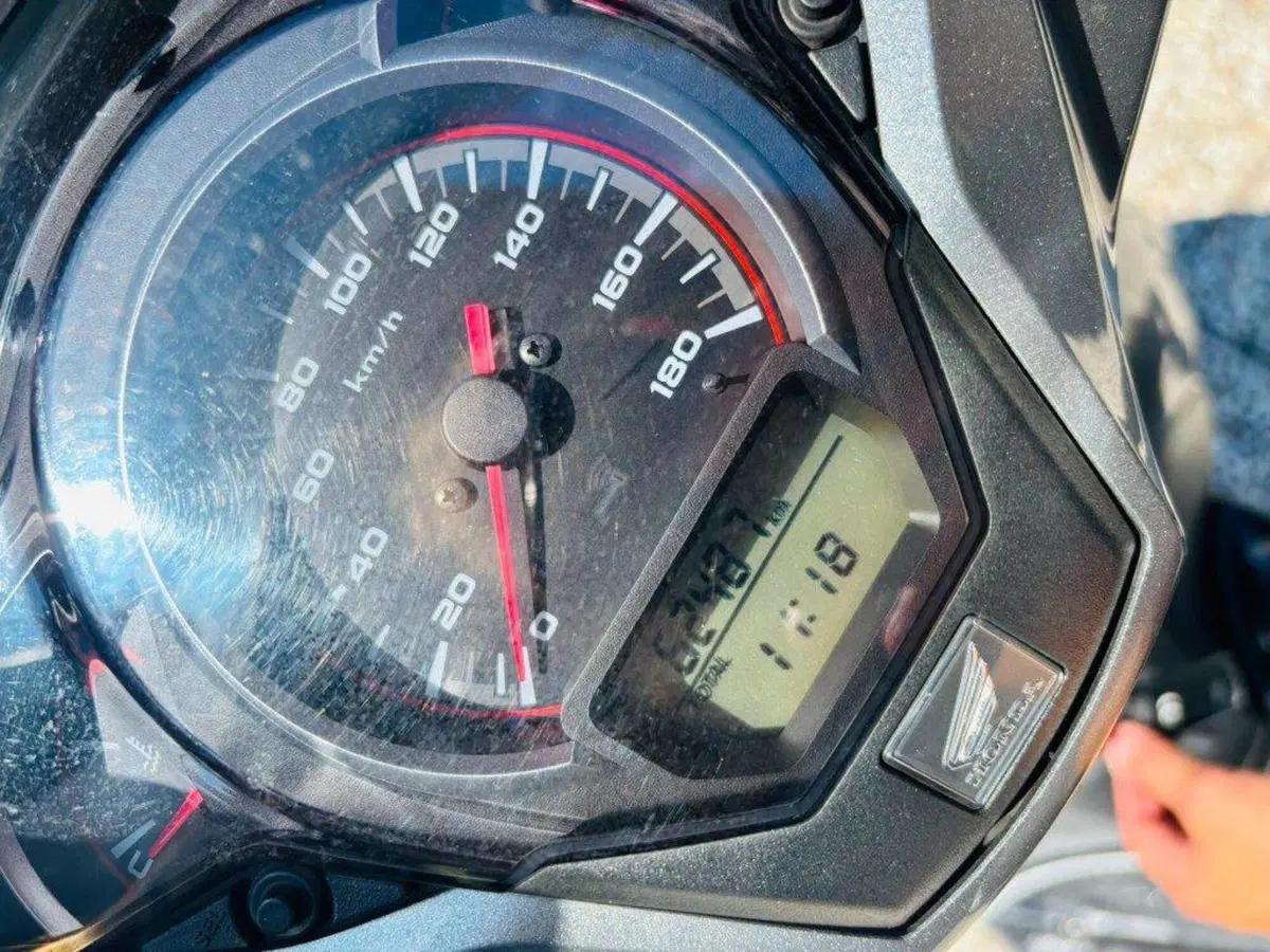 Honda SH 300 i ABS (2013 - 14) (2)