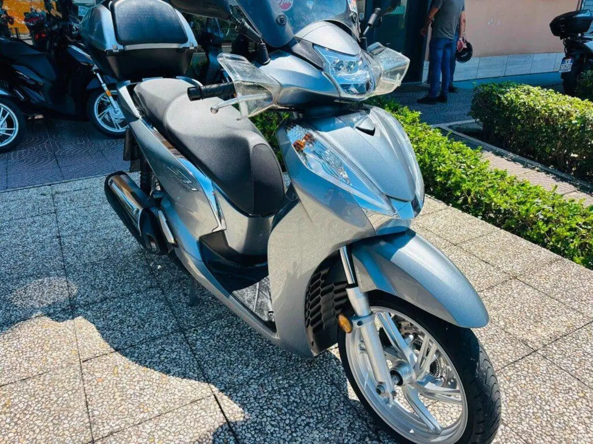 Honda SH 300 i ABS (2013 - 14) (9)