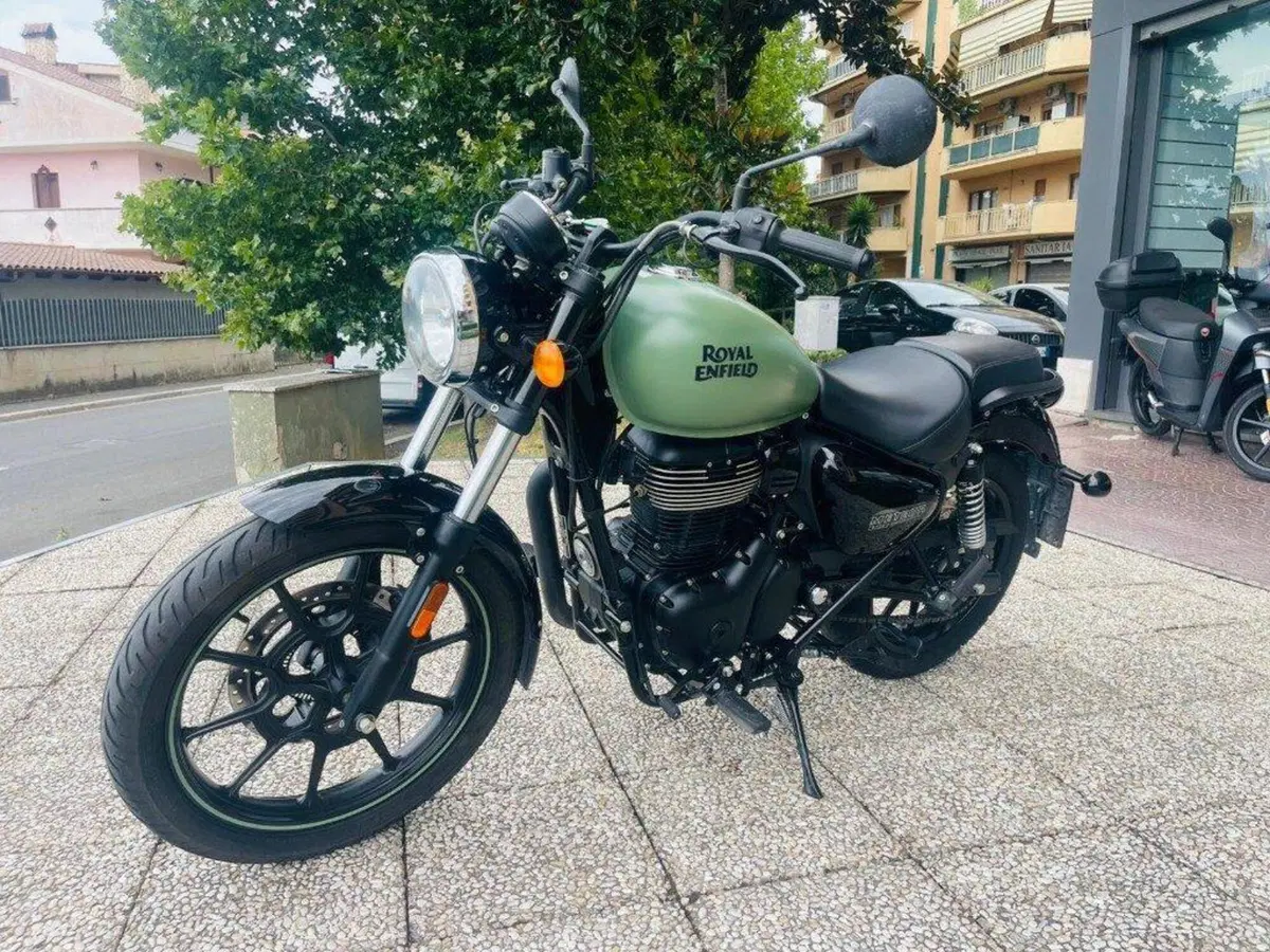 Royal Enfield Meteor 350 (2021 - 26) (9)