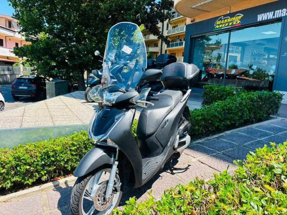 Honda SH 150i (2017 - 19) (2)