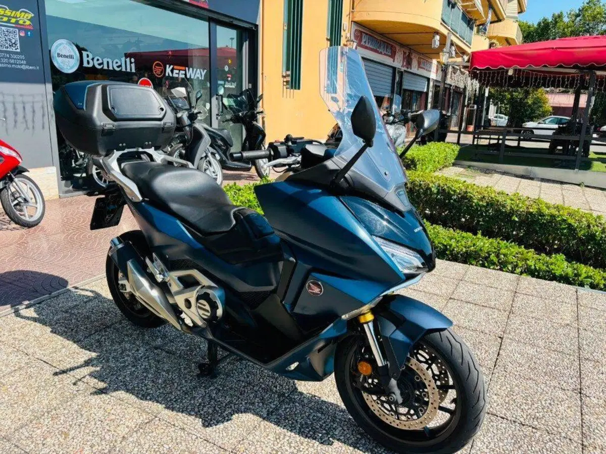 Honda Forza 750 DCT (2021 - 24) (3)