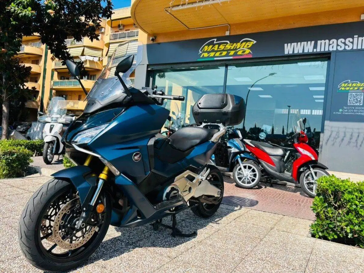Honda Forza 750 DCT (2021 - 24) (9)