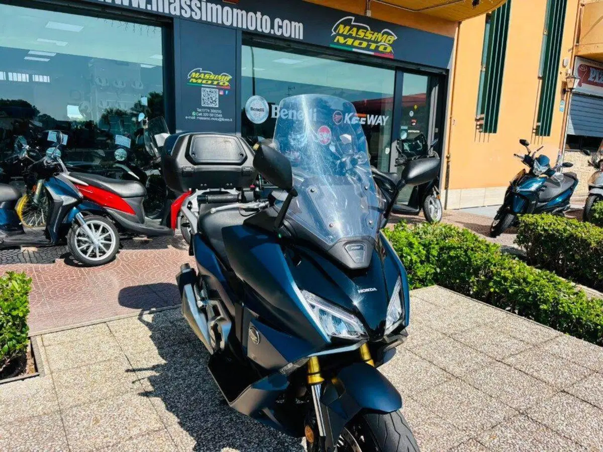 Honda Forza 750 DCT (2021 - 24) (10)