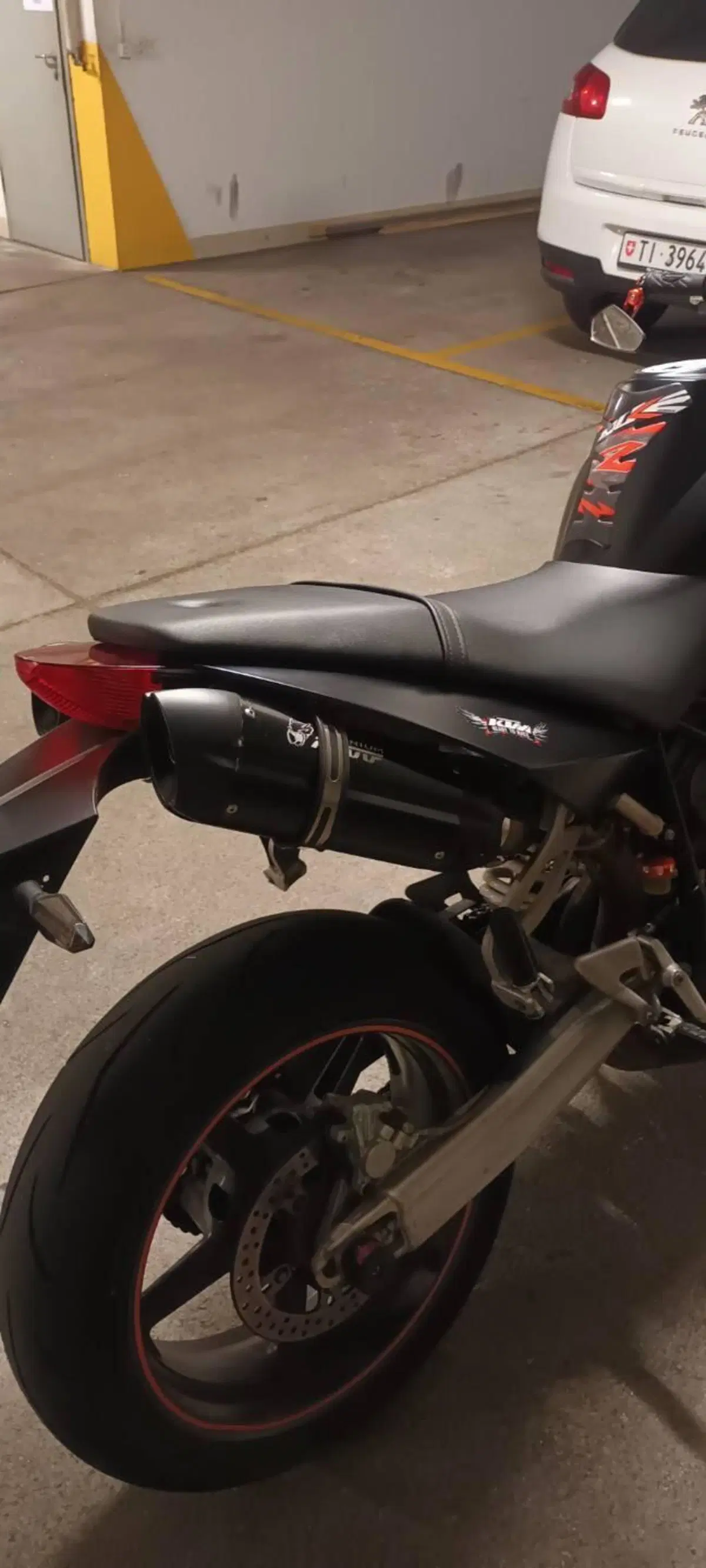 KTM 990 Super Duke (2005 - 07) (4)