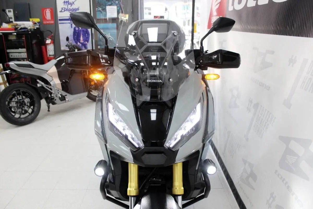 Honda X-ADV 750 DCT (2021 - 24) (4)