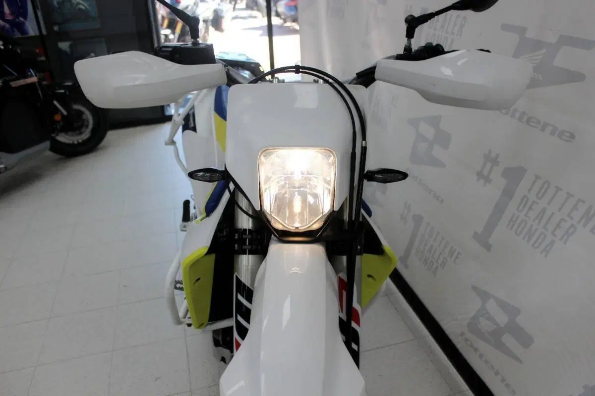 Husqvarna 701 Enduro (2017 - 19) (4)