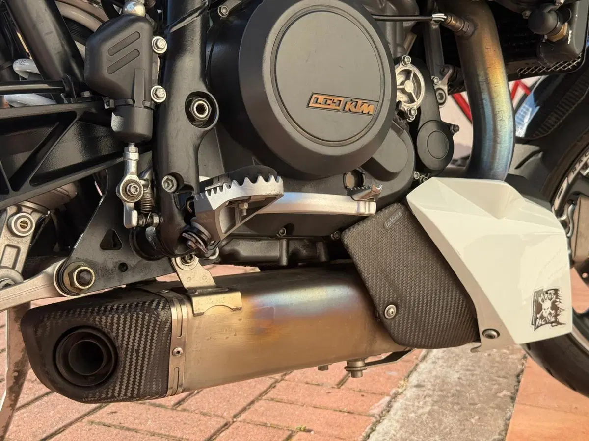 KTM 690 Duke (2007 - 09) (7)