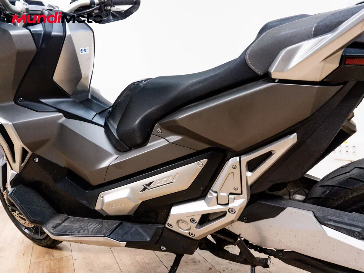 Honda X-ADV 750 (2018 - 20) (8)