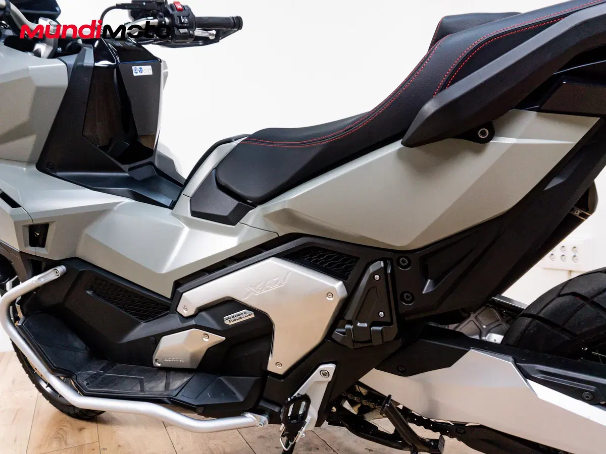 Honda X-ADV 750 Gravel (2025 - 26) (10)