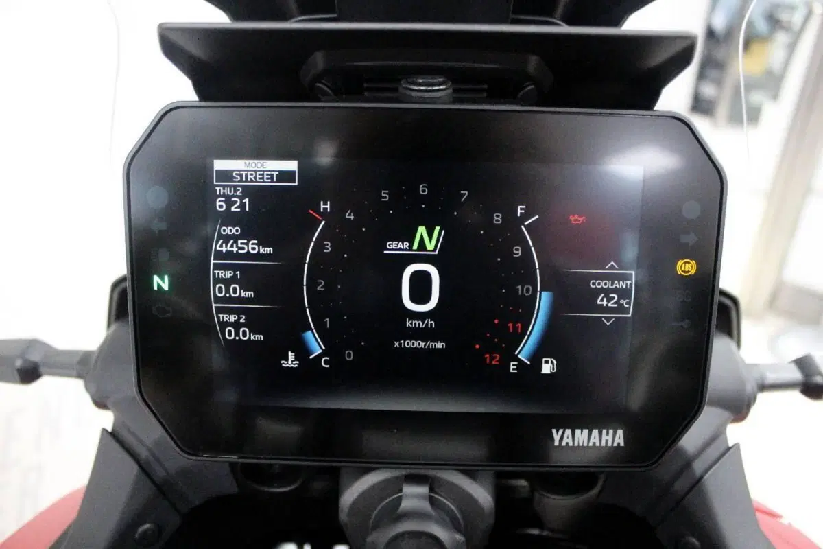 Yamaha Tracer 9 (2025 - 26) (7)