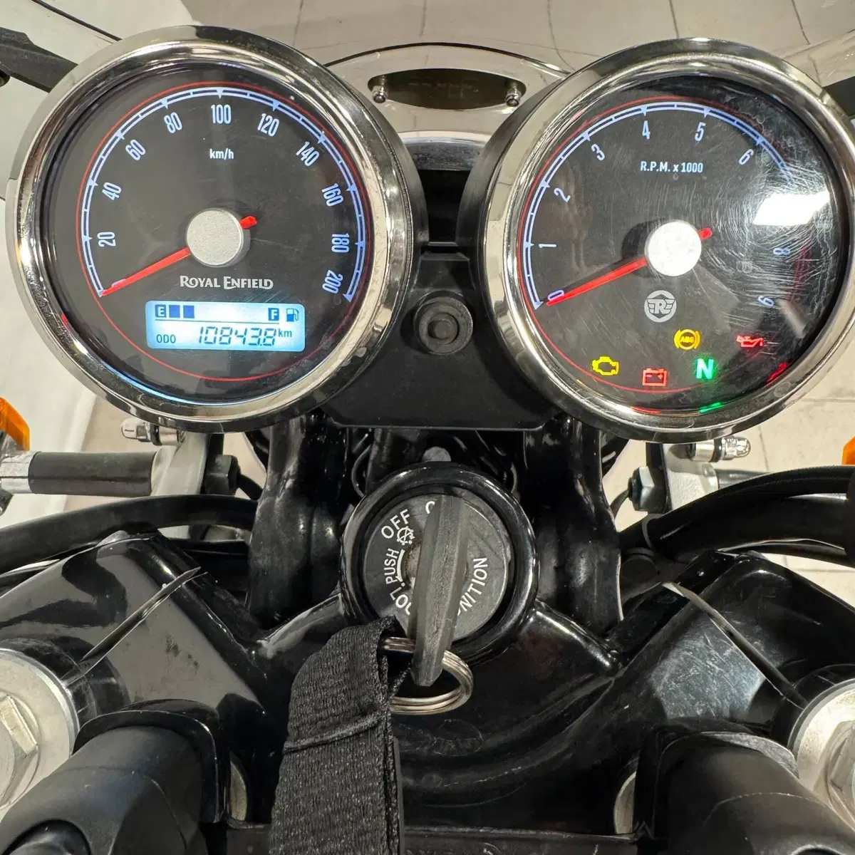 Royal Enfield Interceptor 650 (2021 - 26) (4)