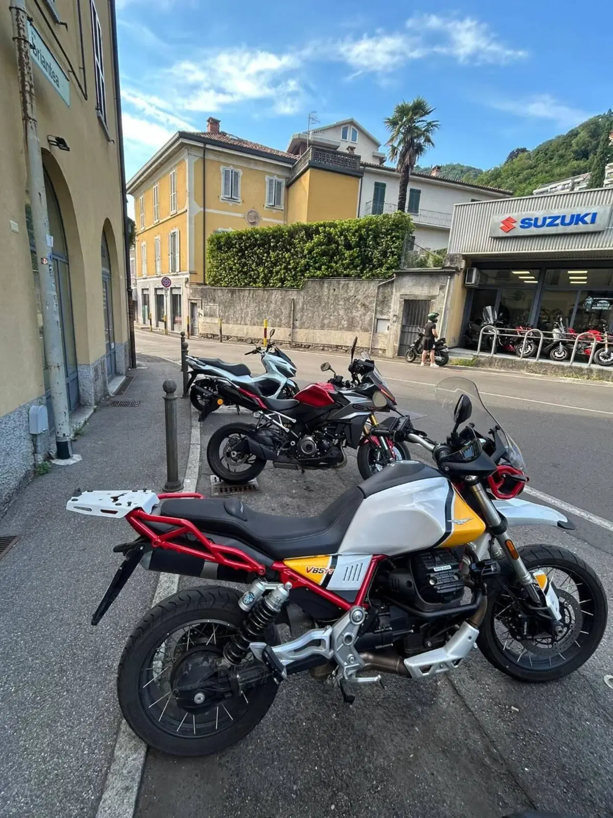 Moto Guzzi V85 TT (2019 - 20) (3)