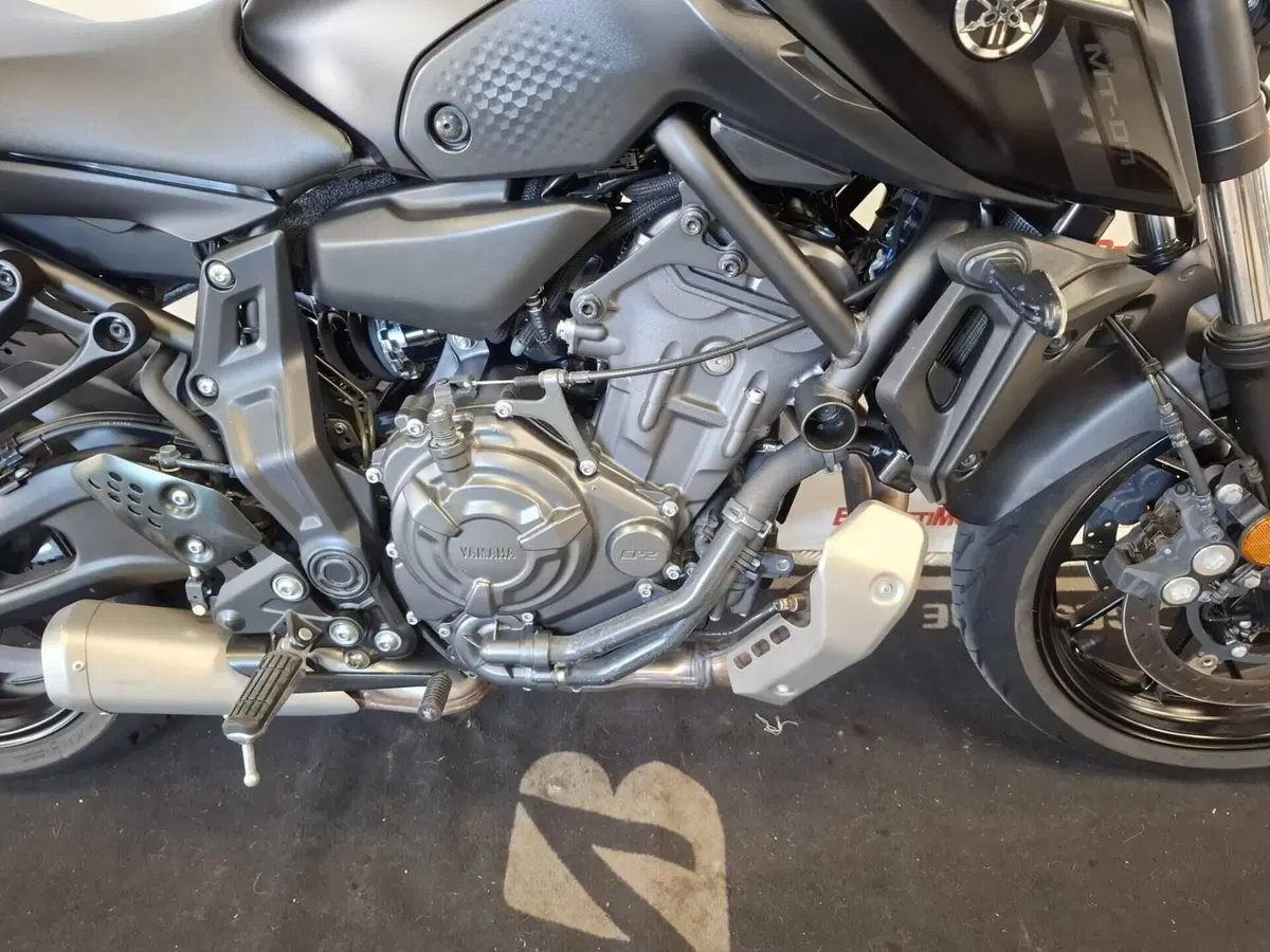 Yamaha MT-07 (2021 - 24) (2)