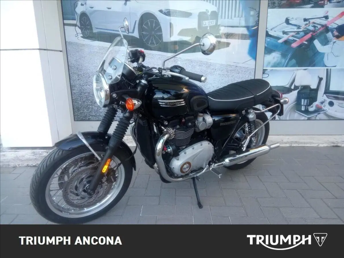 Triumph Bonneville T120 (2021 - 25) (2)