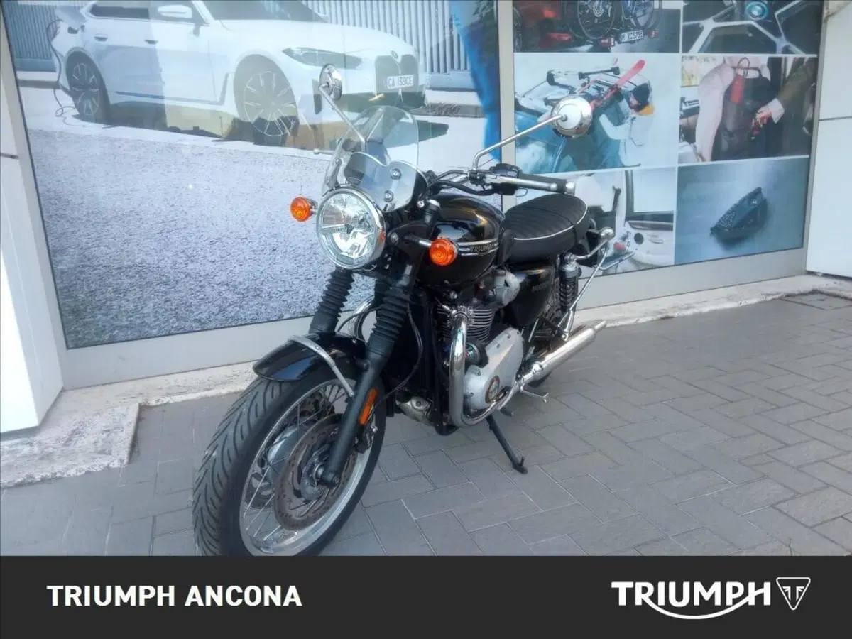 Triumph Bonneville T120 (2021 - 25) (3)