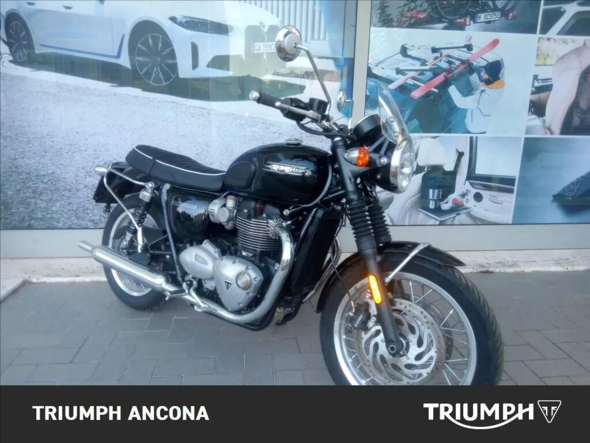 Triumph Bonneville T120 (2021 - 25) (8)
